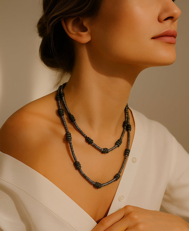 Solaris Black Necklace